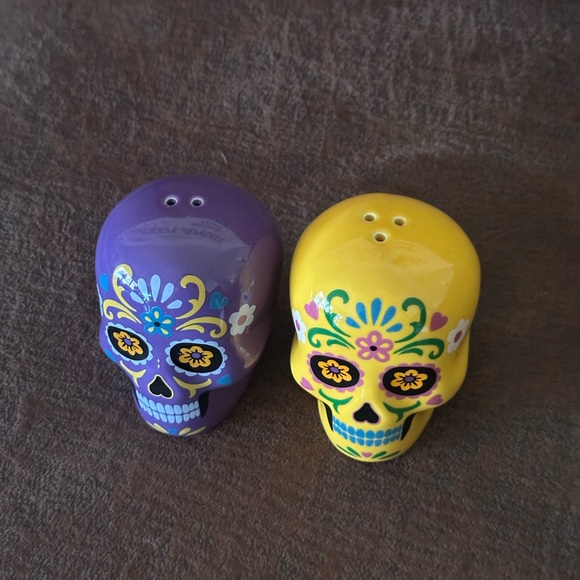 Day of the Dead Salt and Pepper Shakers - Picture 2 of 4